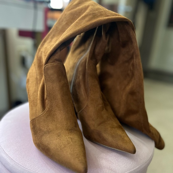 Dillards over the knee brown suede pointed toe block heel boots - Picture 3 of 3